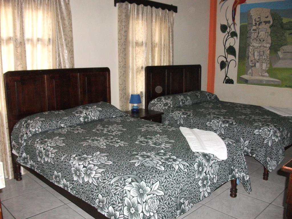 Hotel & Hostal Yaxkin Copán Cameră foto